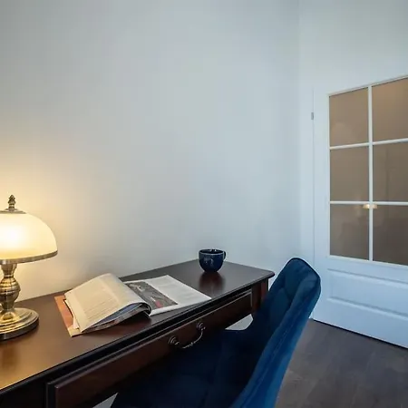 Modern & Quiet Royal Apartment